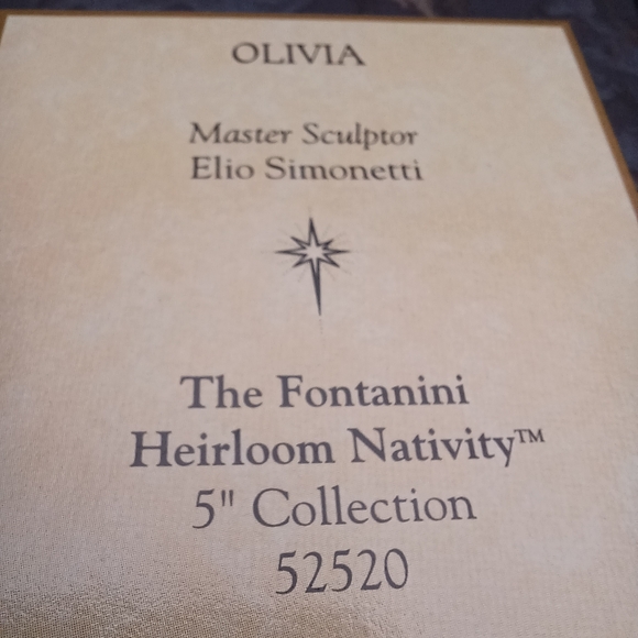 Fontanini Olivia Angel & Little Lamb Figurine - Picture 6 of 9